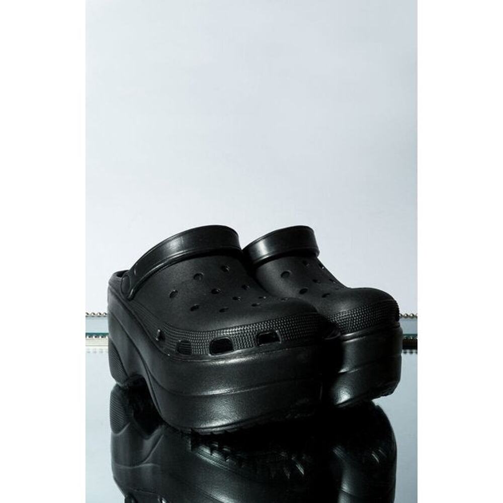 "Tanya" Black Platform Clogs - Picture 3 of 3